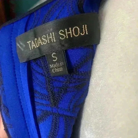 Tadashi Shoji embroidered cap sleeve dress size small NWOT - Picture 2 of 7